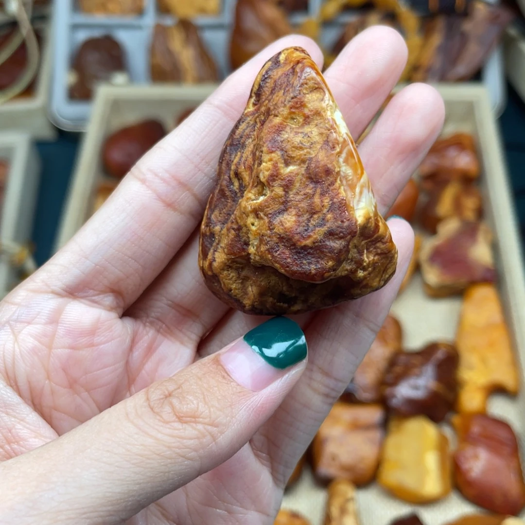 琥珀未镶嵌珠宝奇石