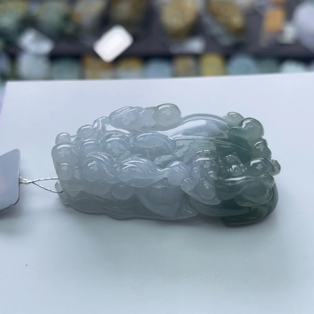 翡翠颈饰未镶嵌貔貅