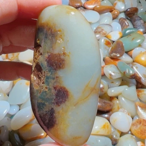 和田玉未镶嵌颈饰74克