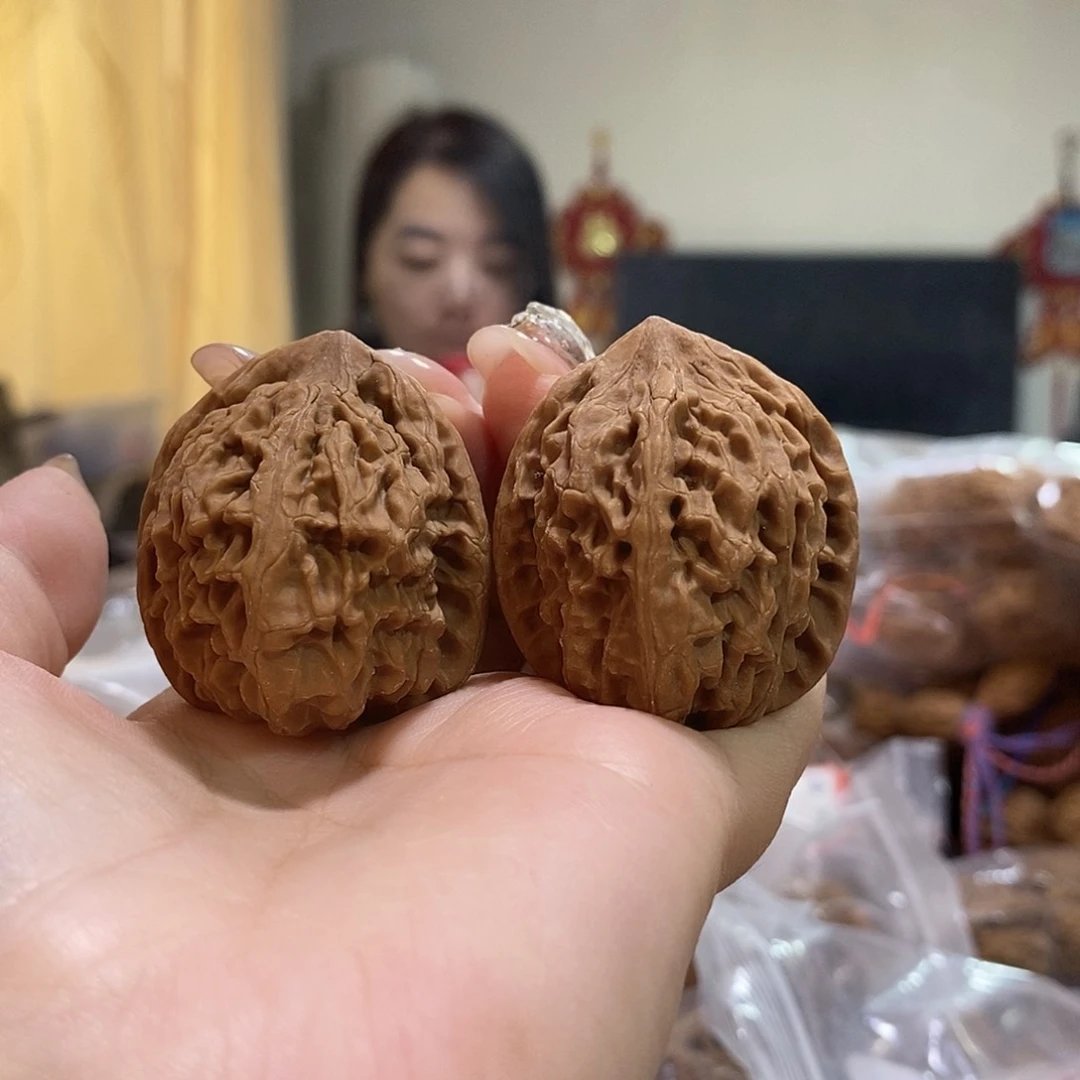 把件文玩核桃37荔枝纹有水尖