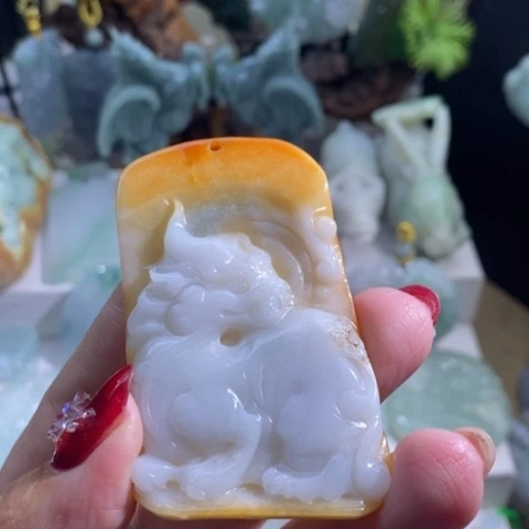 【闪购商品】颈饰未镶嵌翡翠麒麟