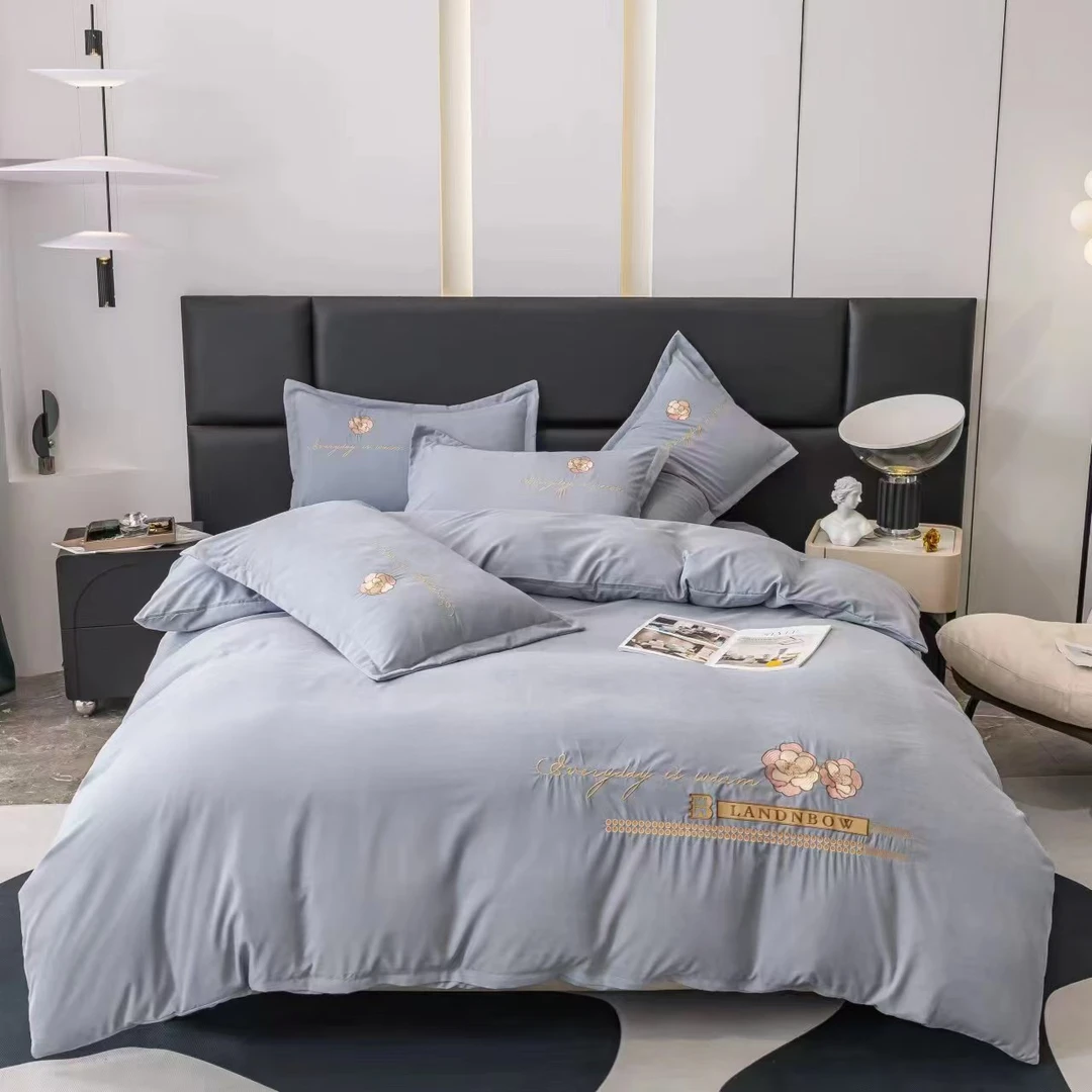 阳光-绅士灰德芙棉绣花四件套