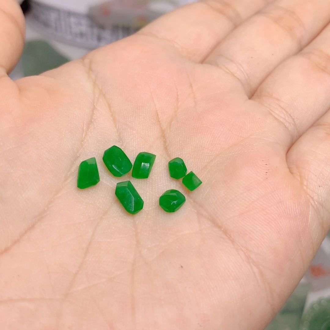 l***乐定制翡翠未镶嵌天然翡翠定制