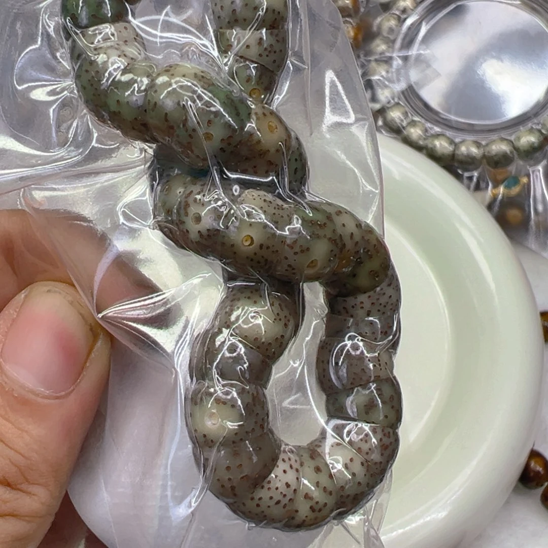 手串星月菩提41荣耀绿幽灵星月菩提猪大肠单圈10左右