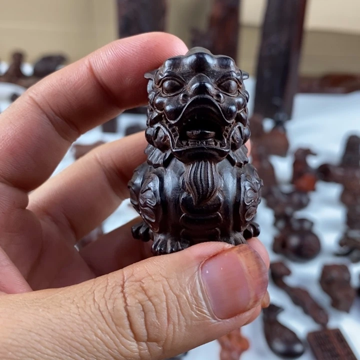 檀香紫檀（小叶紫檀）坚**前