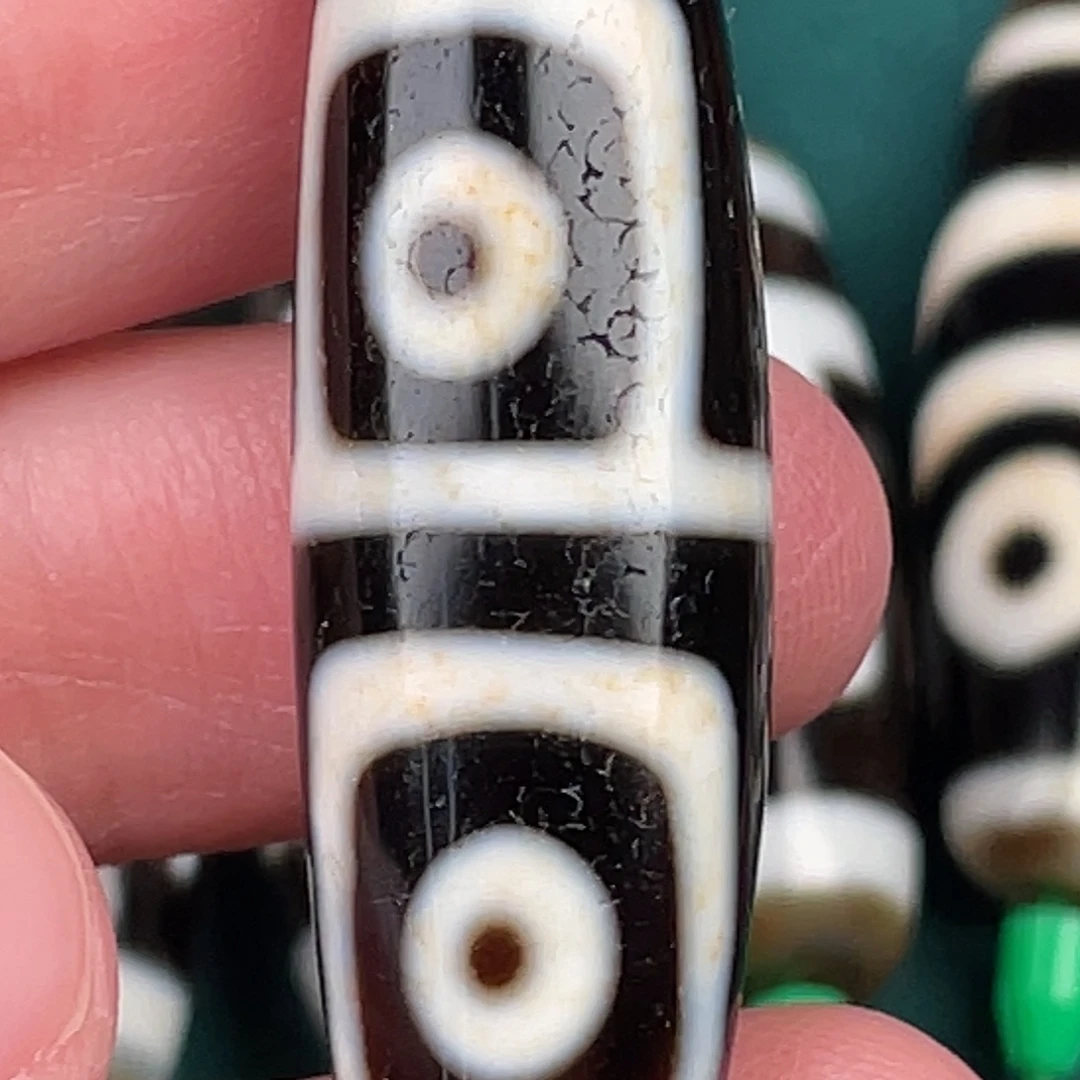 比***堡玛瑙/玉髓裸珠42 11 行运四眼