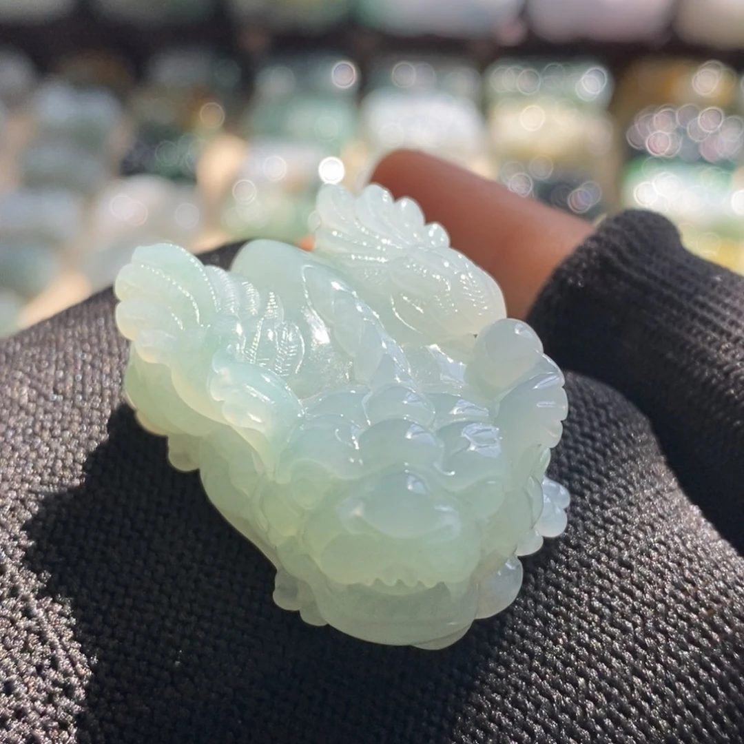 翡翠未镶嵌颈饰天然翡翠貔貅吊坠