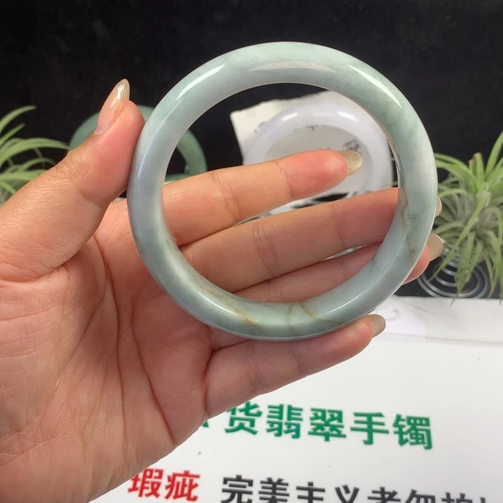 翡翠未镶嵌手镯26