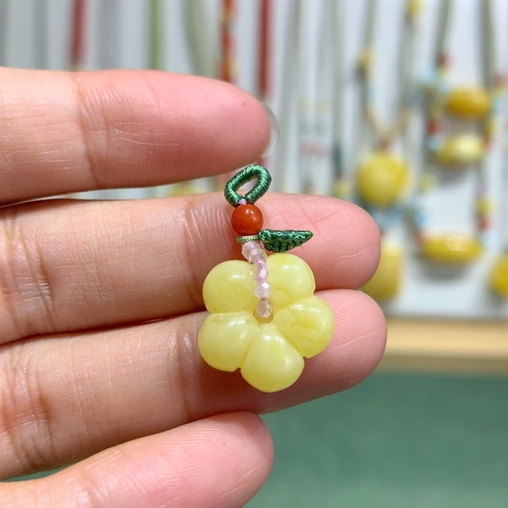 蜜蜡未镶嵌裸石配饰