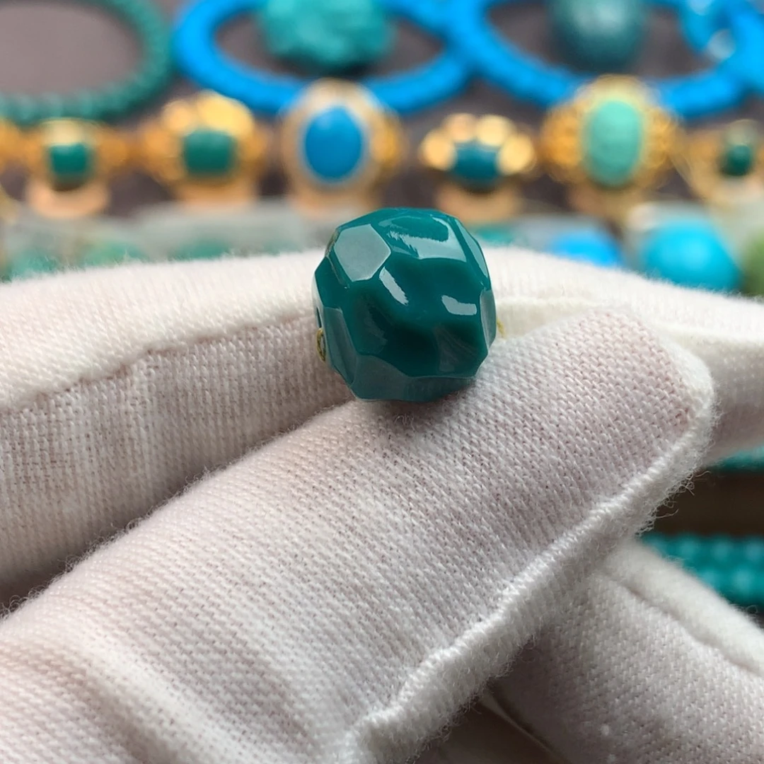 绿松石未镶嵌绿松石11*10mm