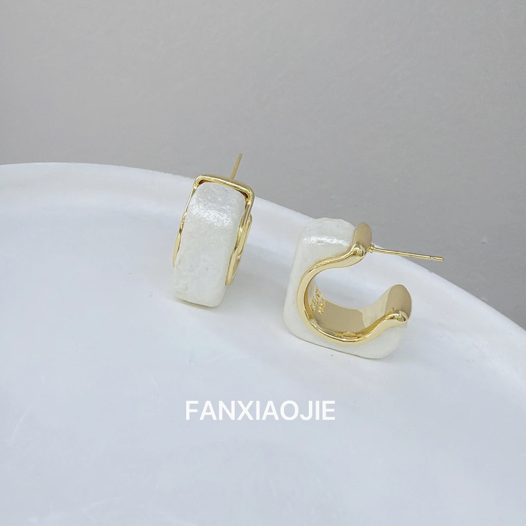 铜合金仿珍珠耳饰 日韩棉花方糖D奢牌ins气质耳环小众耳扣耳圈