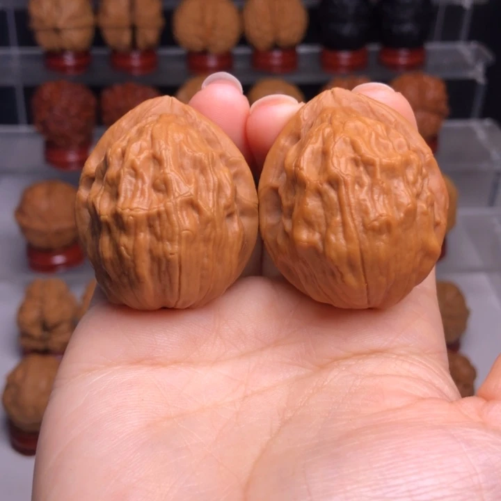 文玩核桃吊坠9云纹桃心