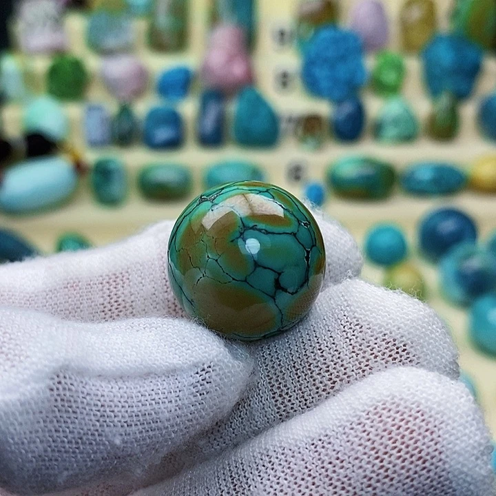 绿松石配饰未镶嵌