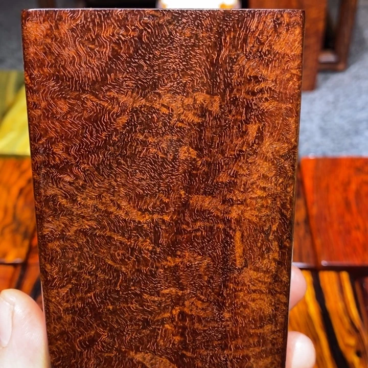 极***限染料紫檀（血檀）粗烟盒