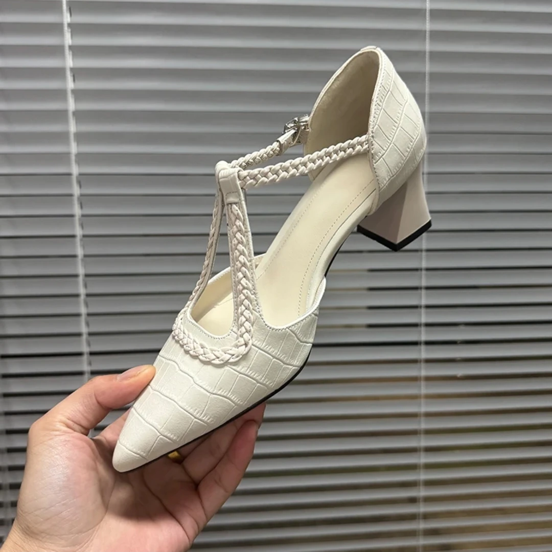 轻奢鞋子5cm粗跟包头凉鞋女2025夏季新款尖头复古百搭镂空高跟鞋