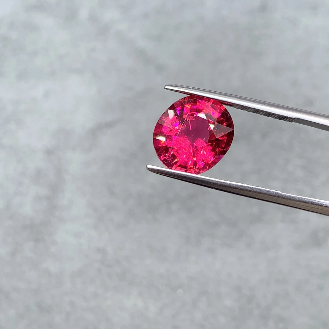 未镶嵌碧玺裸石5.39克拉卢比来