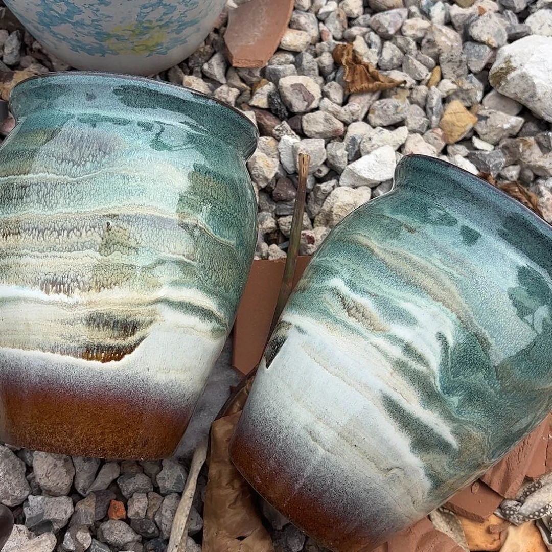 紫砂花盆山水画两个口径14高度18