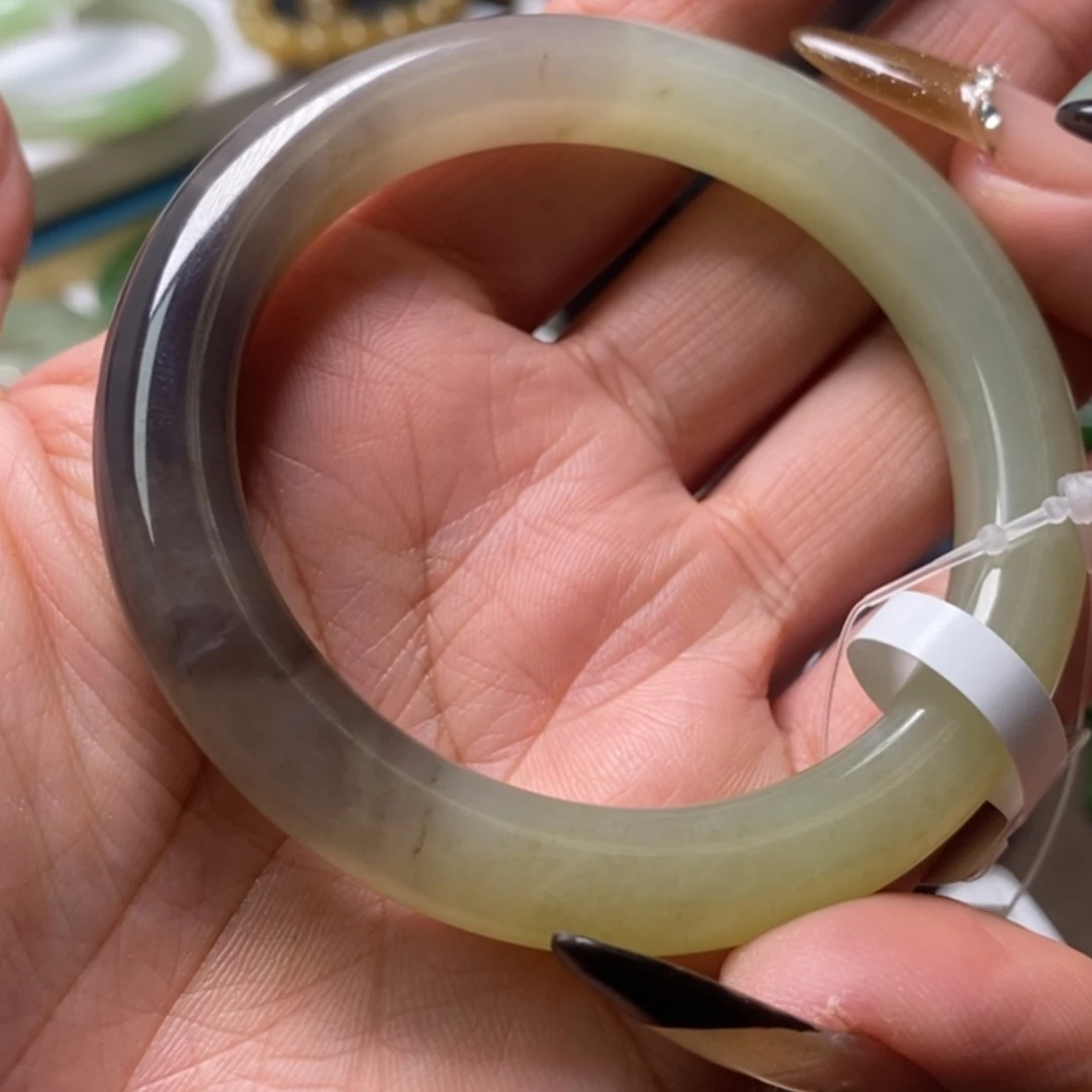 【闪购商品】和田玉手镯未镶嵌碧*_