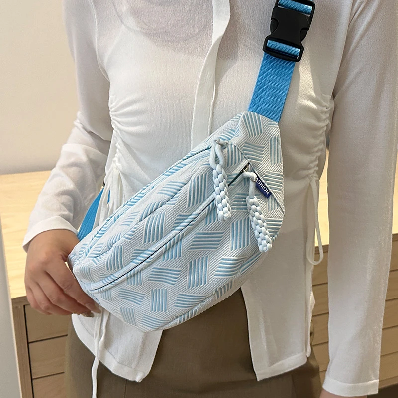 简约休闲ins风包包女小清新森系斜挎包运动胸包小众学生通勤腰包