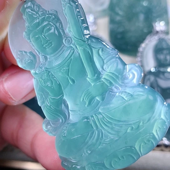 【闪购商品】翡翠颈饰18K金镶嵌天然翡翠