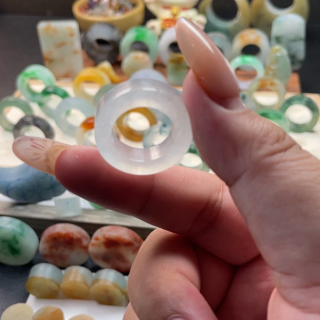定制翡翠未镶嵌戒圈