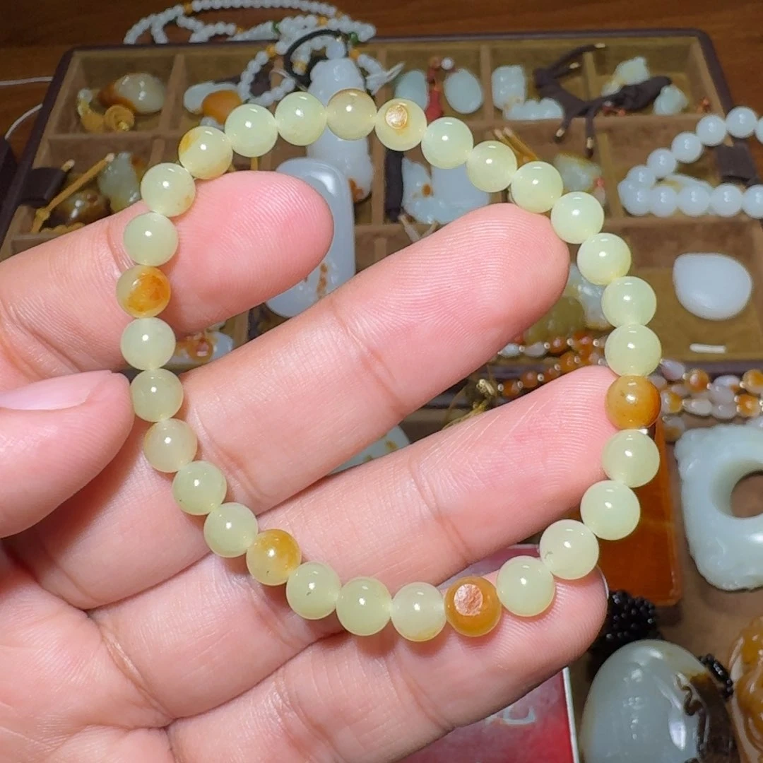 和田玉颈饰未镶嵌