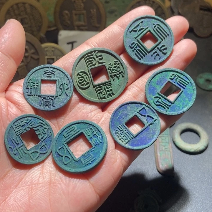 爱***狂铜现代工艺品仿制品