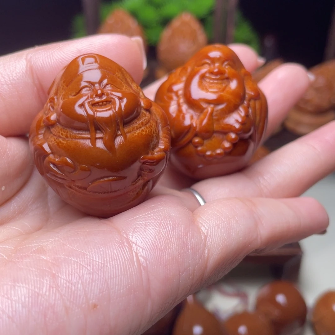 橄榄核吊坠财迷手球