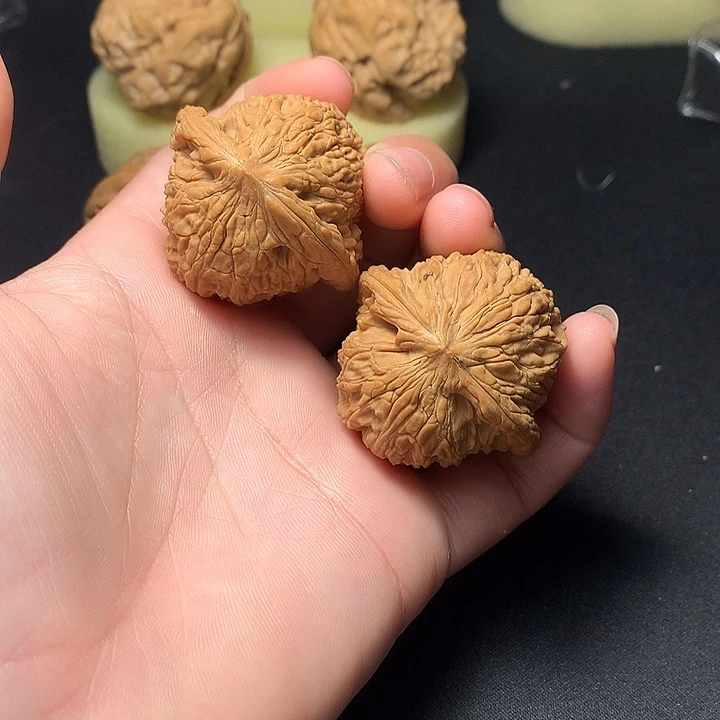 吊坠桃核文玩核桃秀求