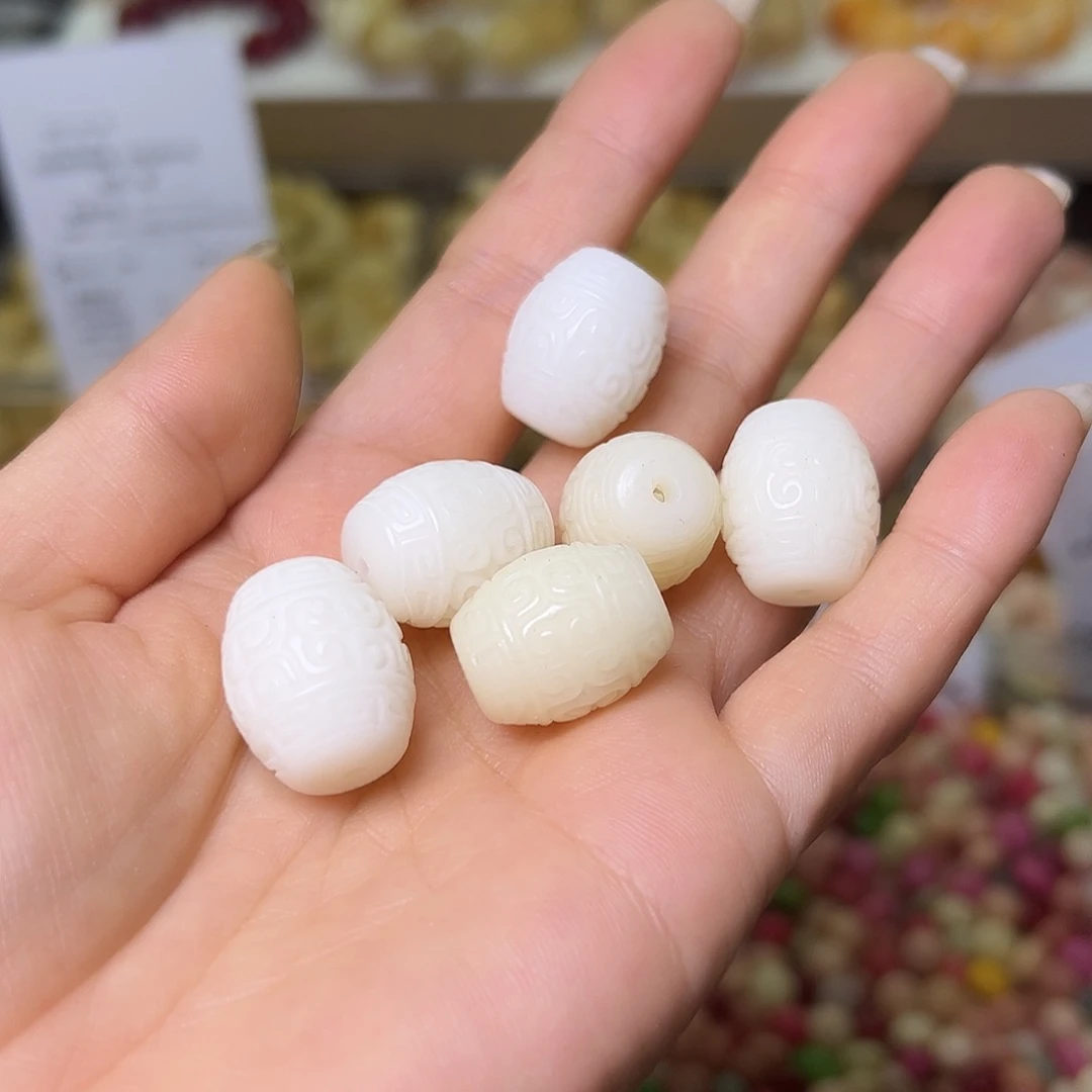 菩提根/象牙果手串白回纹桶6颗