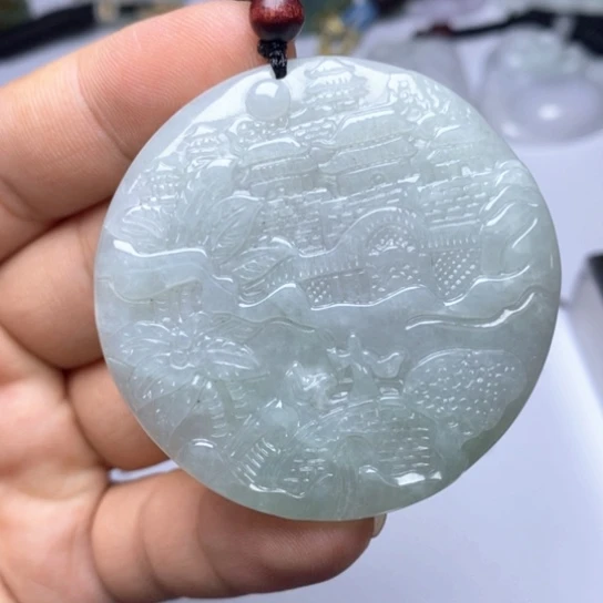 翡翠未镶嵌颈饰翡翠