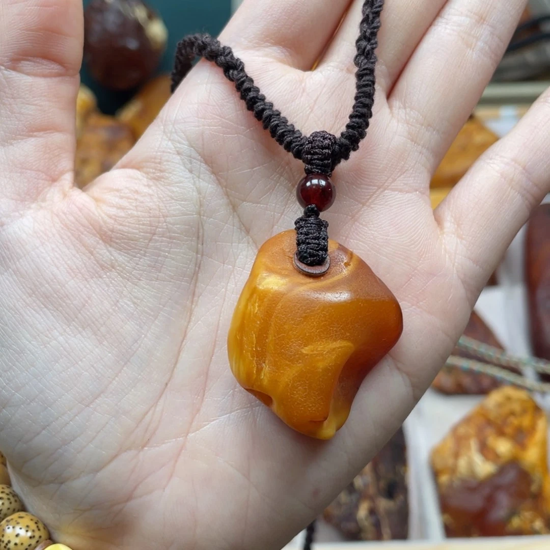 未镶嵌琥珀珠宝奇石