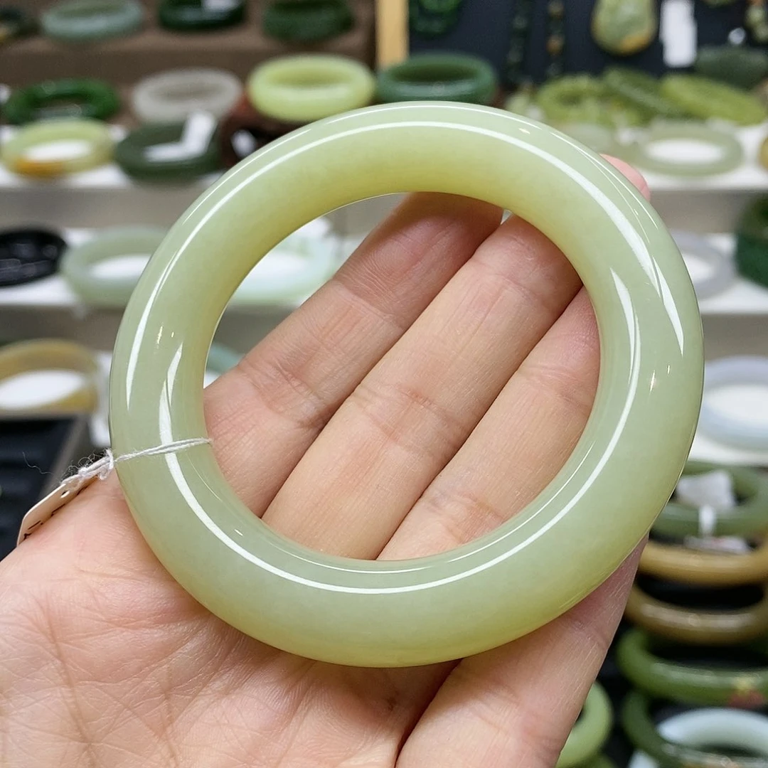 【闪购商品】未镶嵌手镯和田玉