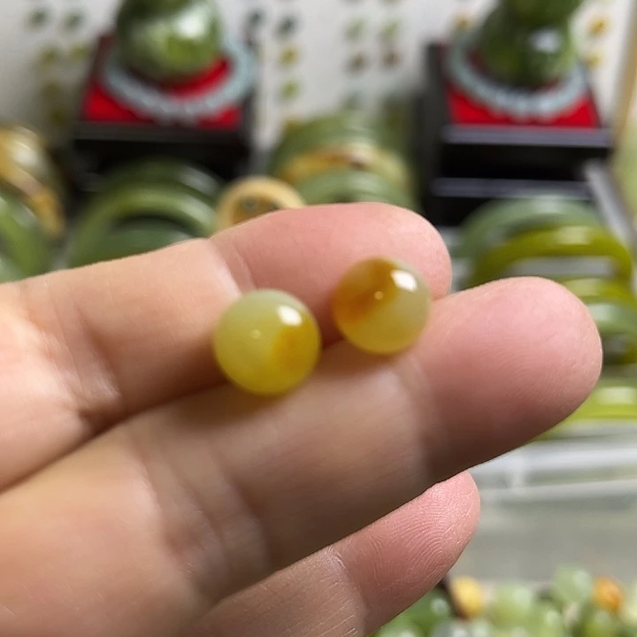 合金蛇纹石玉颈饰