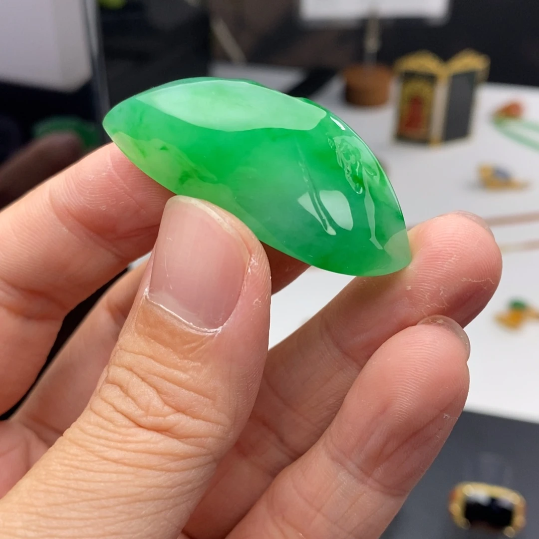 定制翡翠未镶嵌包工