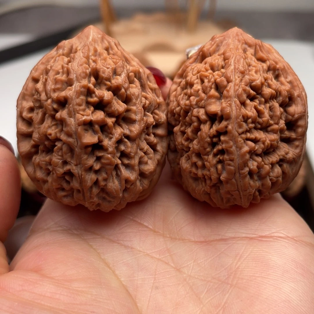 桃核把件毁****来大蒜头全品37