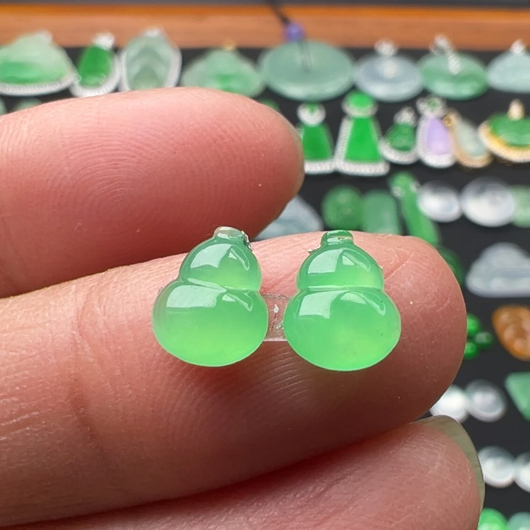 翡翠颈饰未镶嵌葫芦8