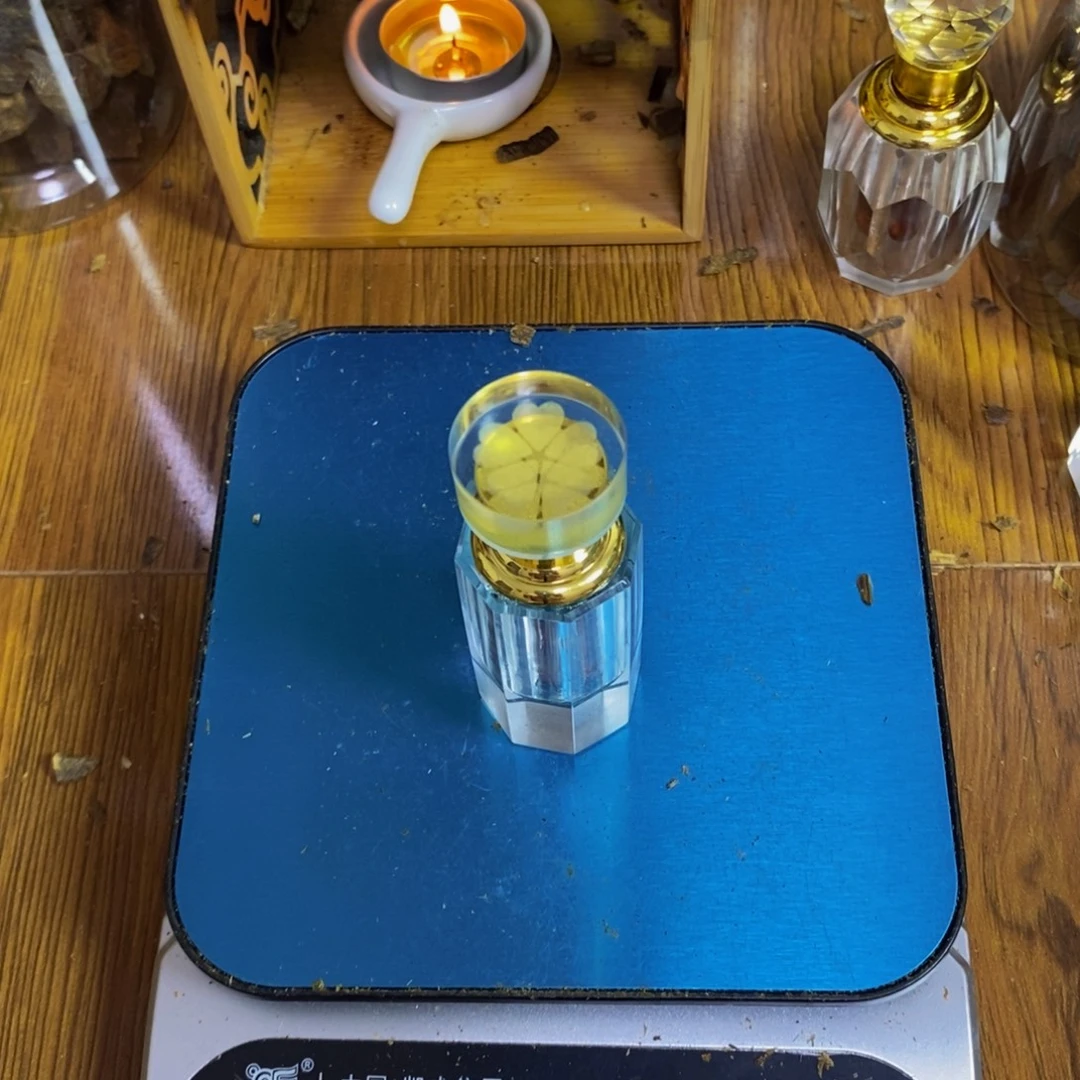 麦****沉香沉香碎屑壳子精油5克