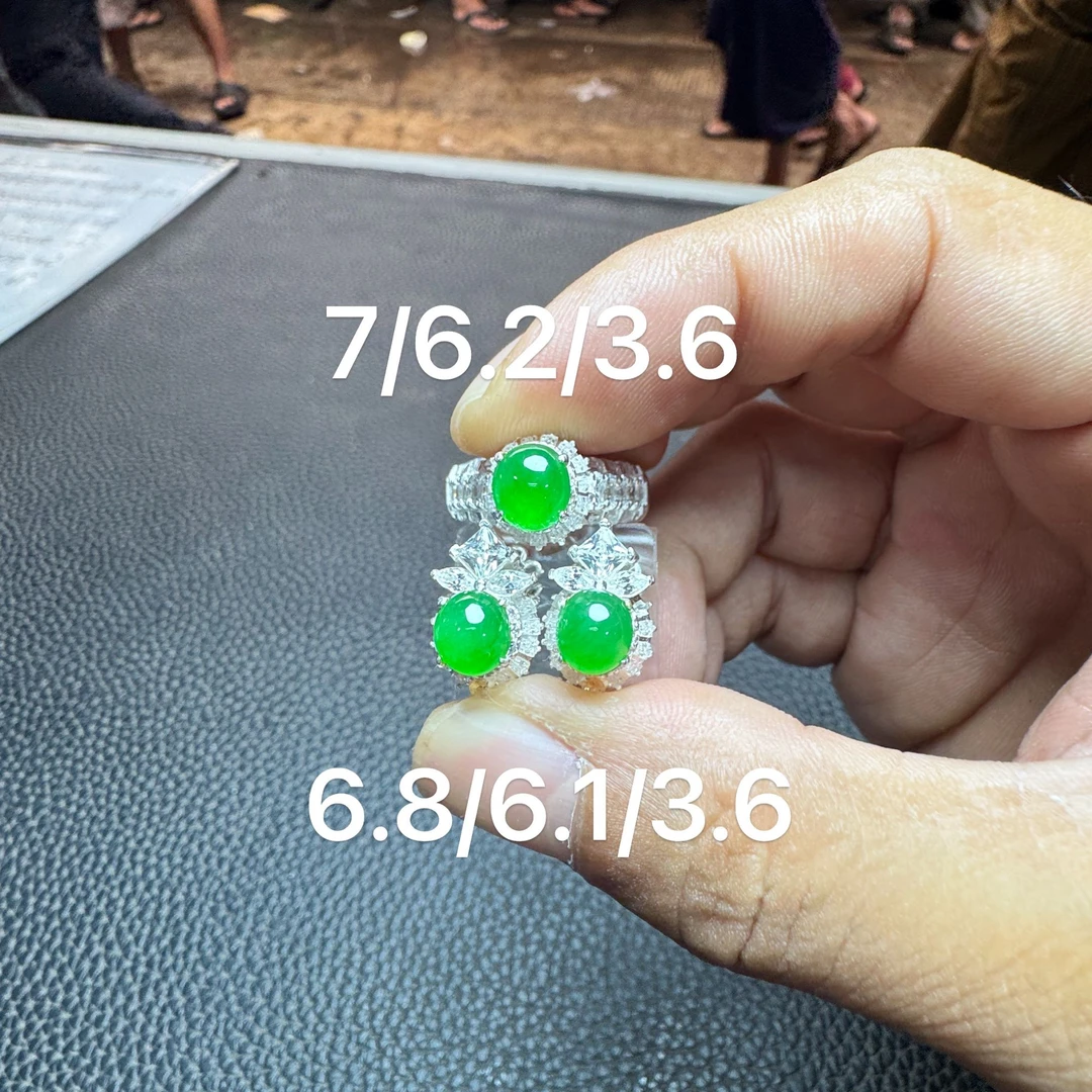 0616(小哪吒在源头)冰种翡翠阳绿三件套干净肉细饱满荧光足M220