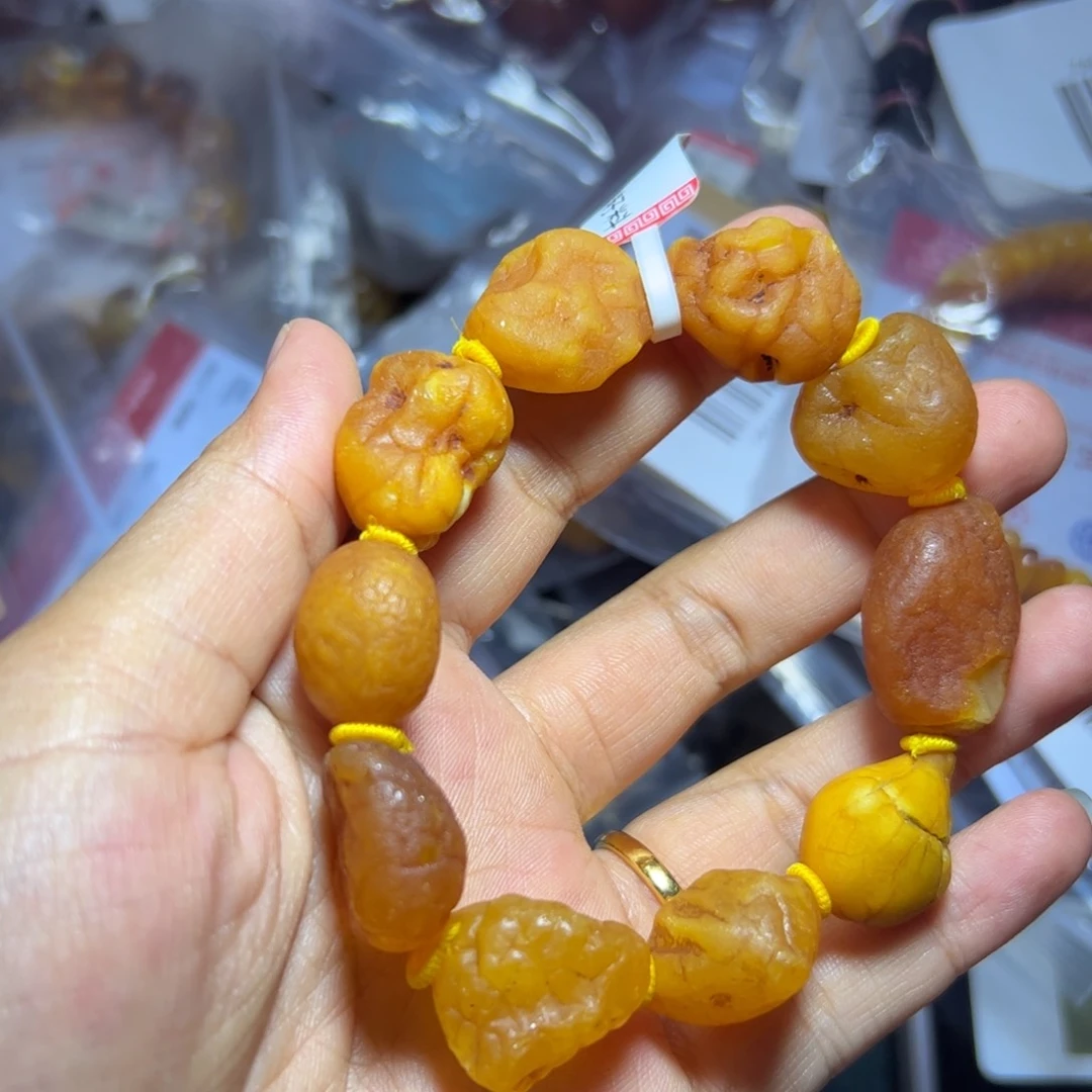 未镶嵌琥珀珠宝奇石344