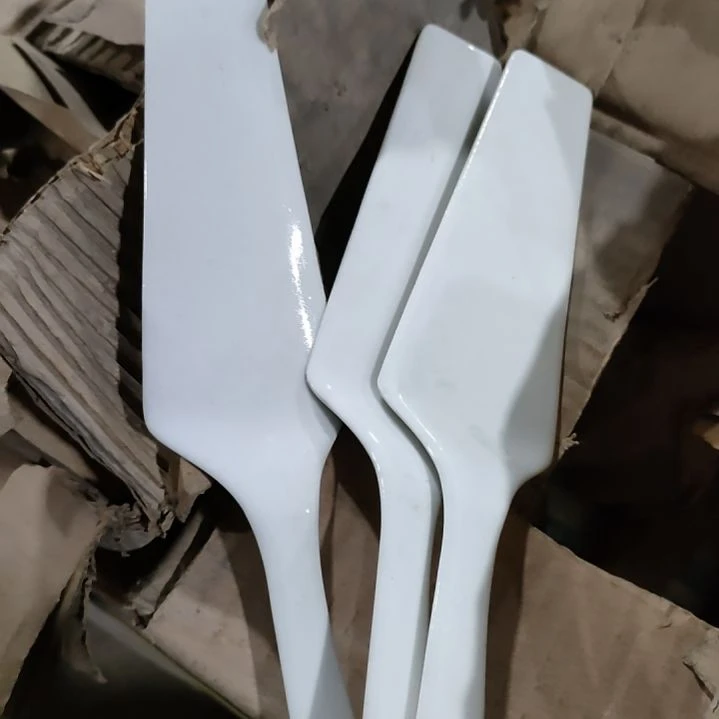 摆件陶瓷盘子碗啥都有