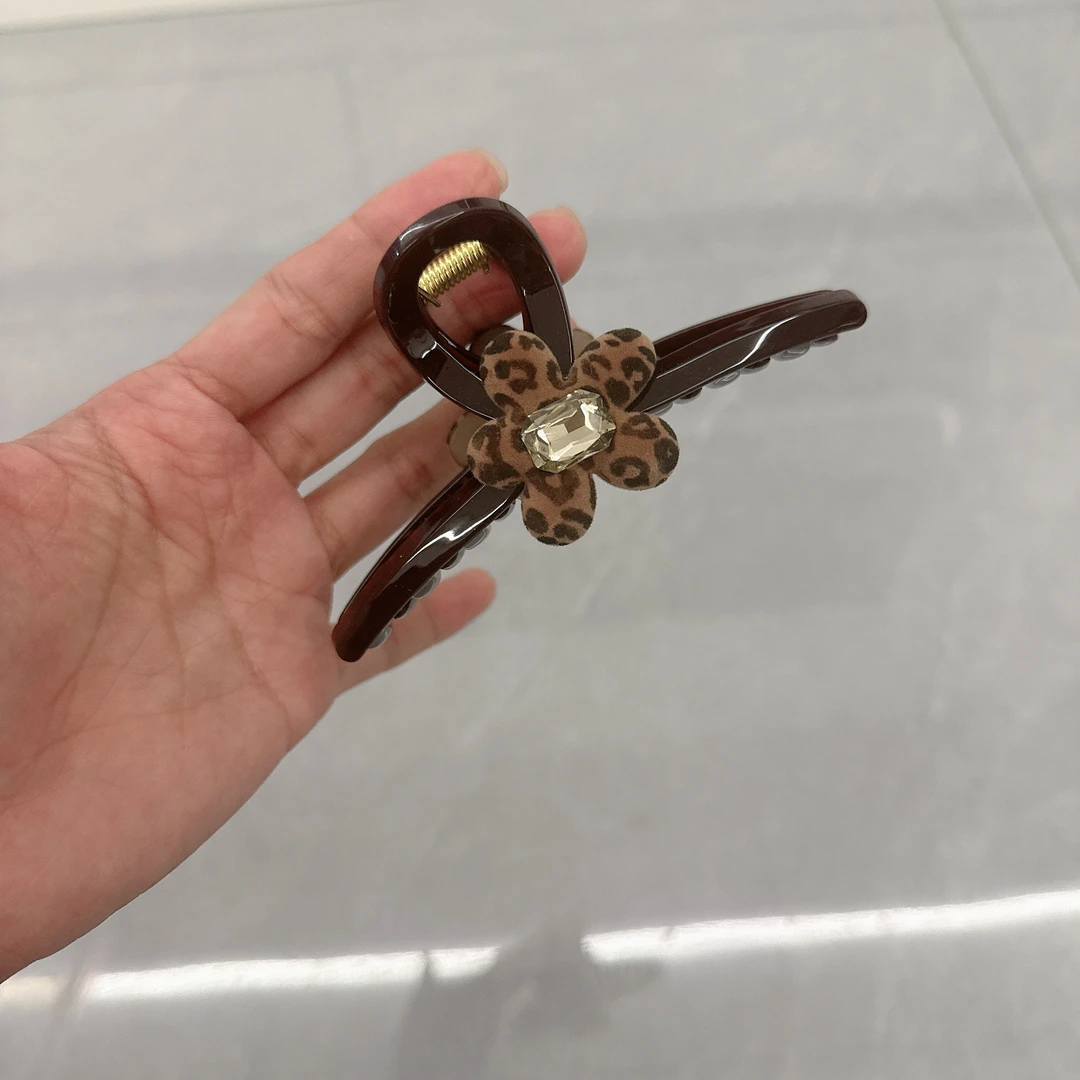 法式豹纹花朵抓夹金色2025新款高级感时尚鲨鱼夹氛围感抓夹335