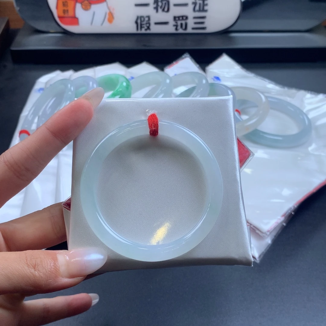 翡翠未镶嵌手镯51圈口