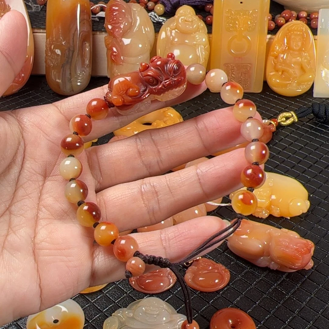 石英质玉（黄龙玉）颈饰未镶嵌