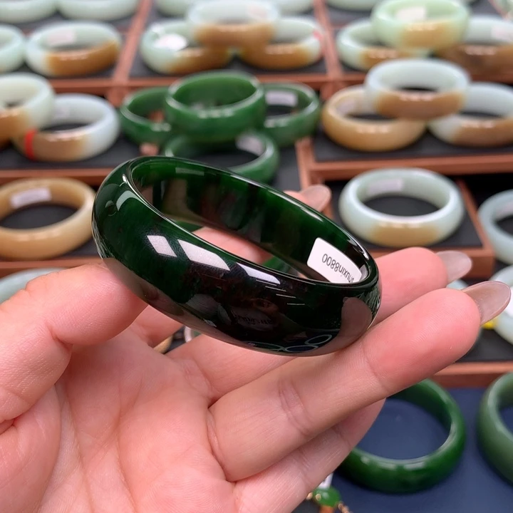 和田玉（碧玉）手镯未镶嵌5556圈口