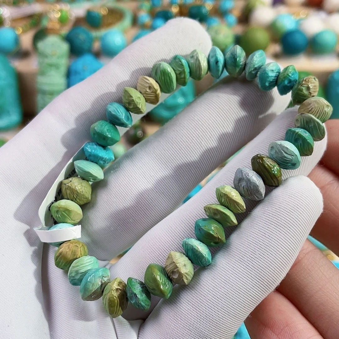 绿松石未镶嵌珠宝奇石