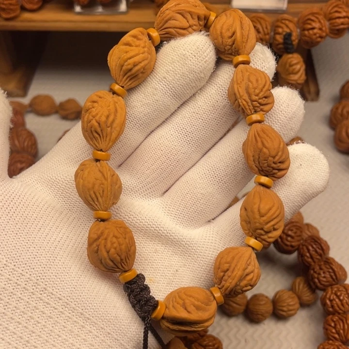 桃木5号链接桃核手串一个