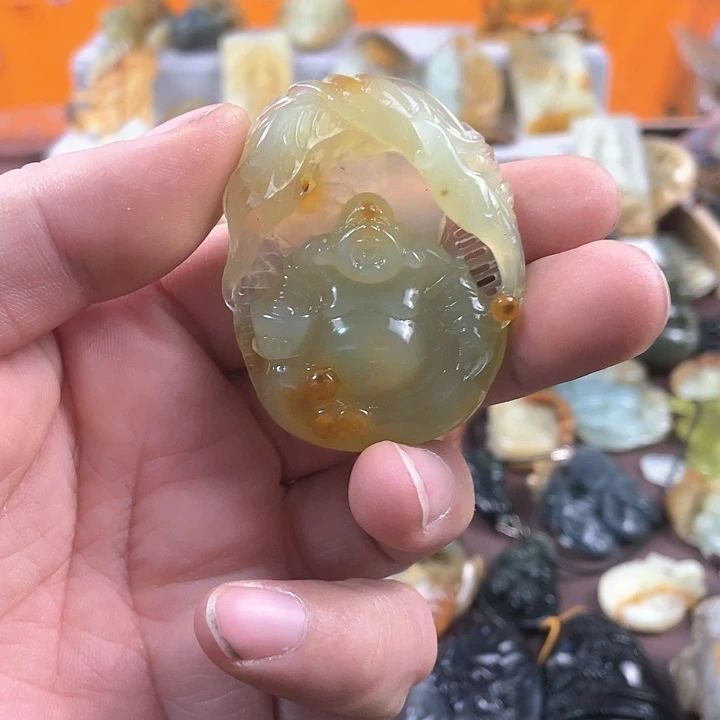 蛇纹石玉颈饰未镶嵌