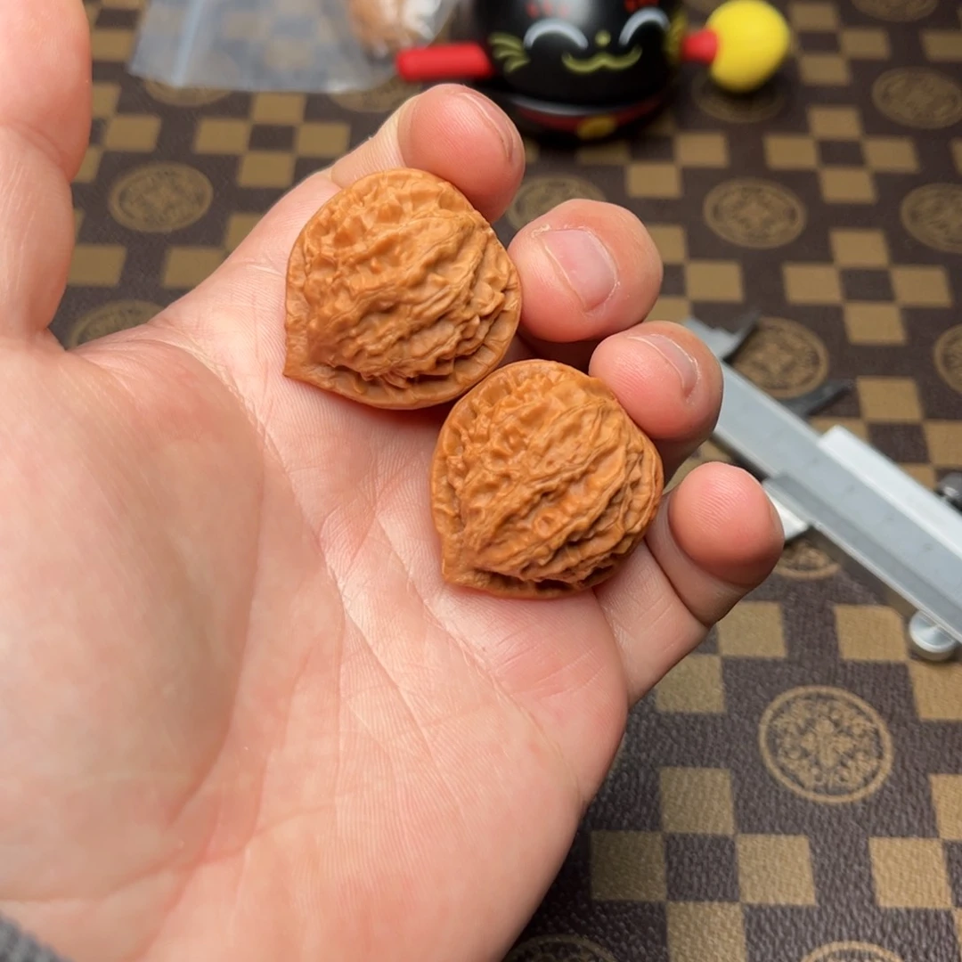 文玩核桃把件8100000000
