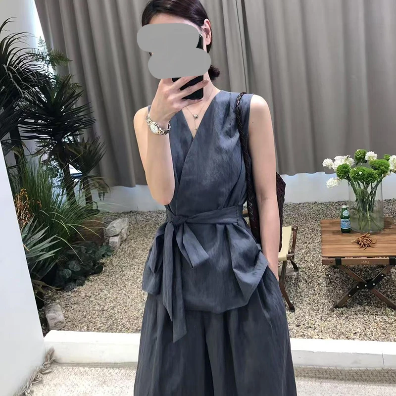 高级感时尚简约套装女夏季新款气质V领收韩系简约上衣阔腿裤套装